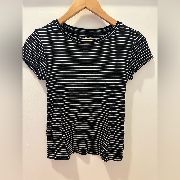 Ann Taylor Tops - Y2K Vintage Ann Taylor Classic Black and White Striped Top 100% Cotton (SP)